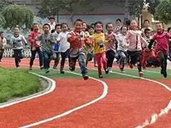 又见毒跑道，温州一小学多名学生新校区后反复发烧流鼻血